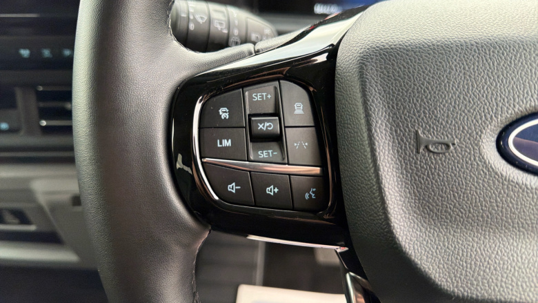 Ford Tourneo Custom 320 L2 Diesel Fwd 2.0 EcoBlue 136ps H1 Titanium 8 seater Auto